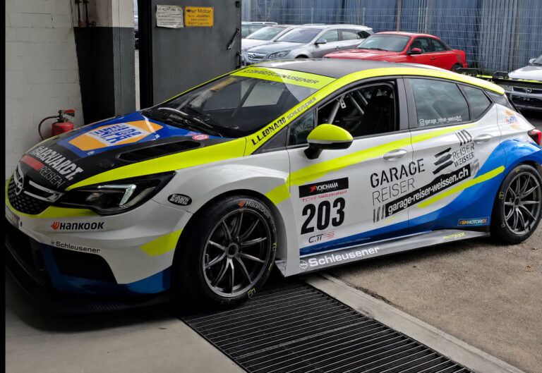 Opel Astra TCR von Lubner Motorsport auf dem Vmax Prüfstand optimiert